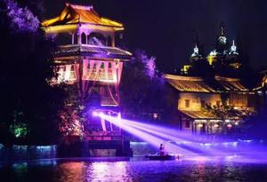 【重磅】今晚，國際光影藝術(shù)節(jié)點燈儀式在天鵝湖濕地公園舉行！